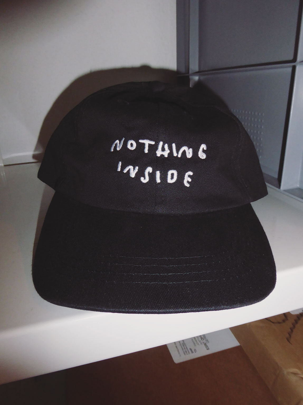 nothing inside cap - yahya.